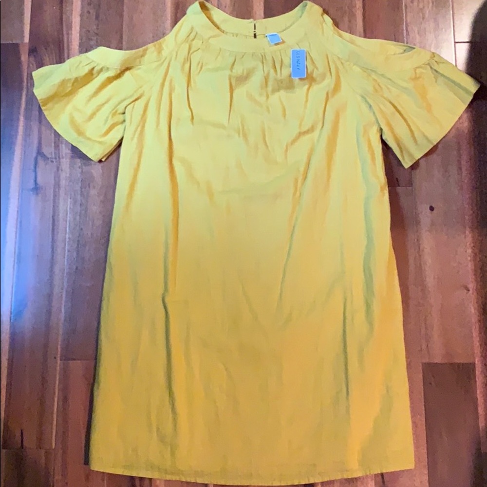NWT Old Navy cold shoulder dress